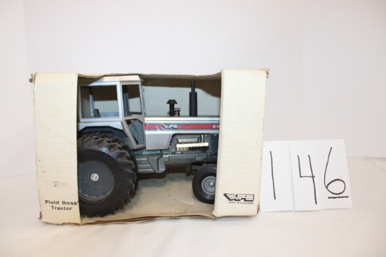 Scale Models White 2-180 Field Boss Dual Wheels box poor