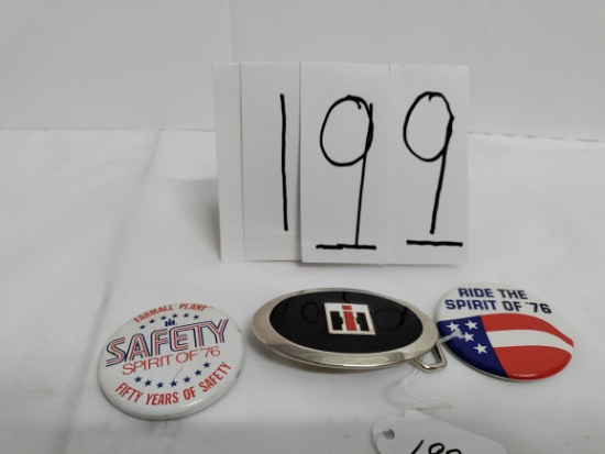 2 metal pins (Farmall Plant Spirit of 76 Safety 50 years of safety