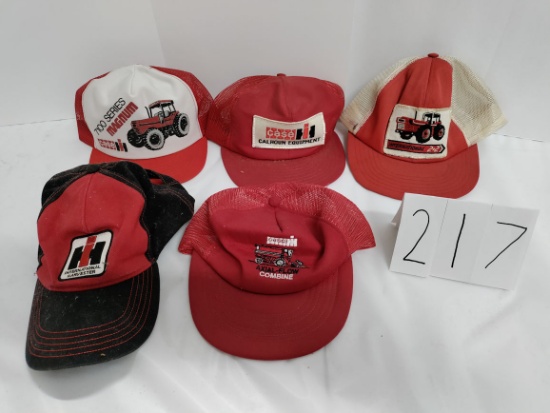 5 IH used hats one had 2+2 and another has 7100 series Magnum and combine