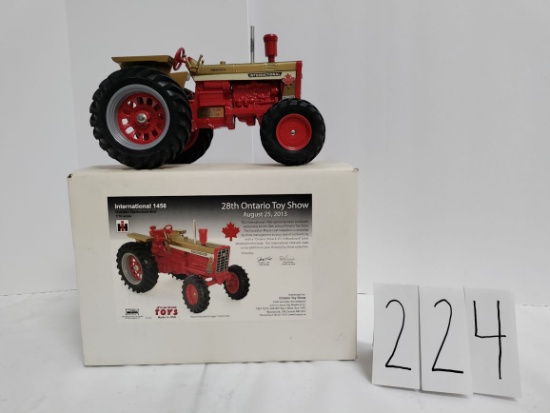 Scale Models IH 1456 Golden Demonstrator 1