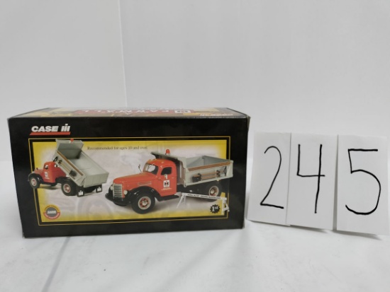 First Gear 1949 KB-10 Dump Truck stock #19-2909 box good