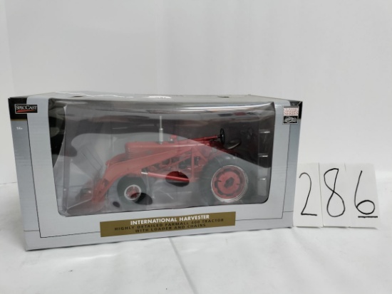 SpecCast Classic Series IH Farmall 400 with loader and chains highly detailed 1