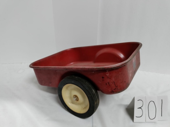 Ertl used red pedal tractor wagon with IH logo