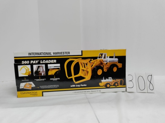 First Gear Construction Pioneers 560 Pay Loarder with Log Fork 1