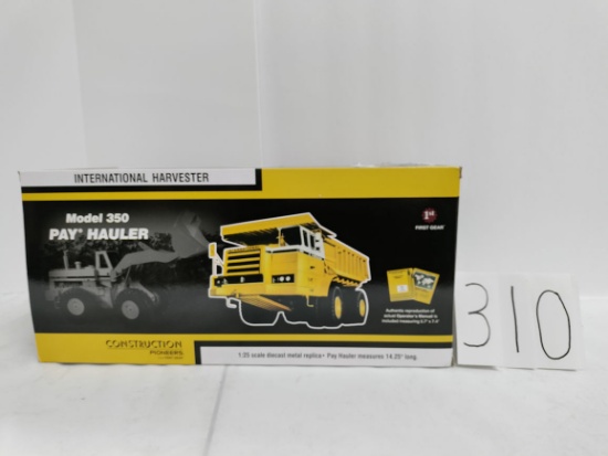 First Gear IH Model 350 Pay Hauler 1