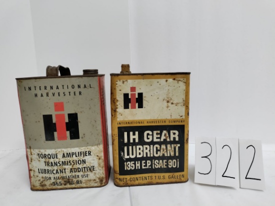 2 IH gallon oil cans stock #407367R1 missing cap and #365798R1 both in fair condition