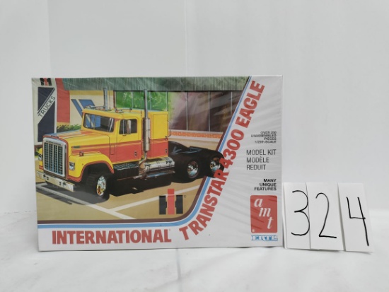 Ertl AMT International Transtar 4300 Eagle model kit 1