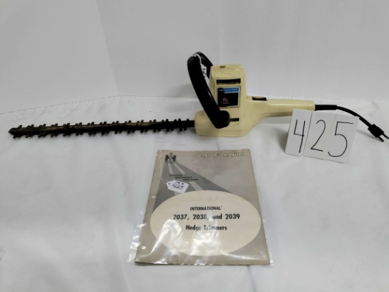 2038 Hedge Trimmer with Operator's Manual working condition