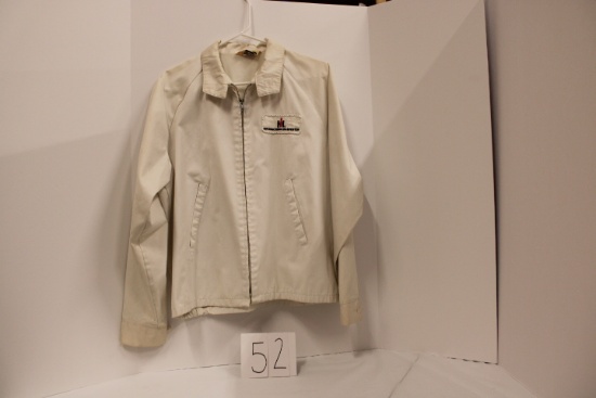 Medium size Makelys of Chicago IH white summer jacket