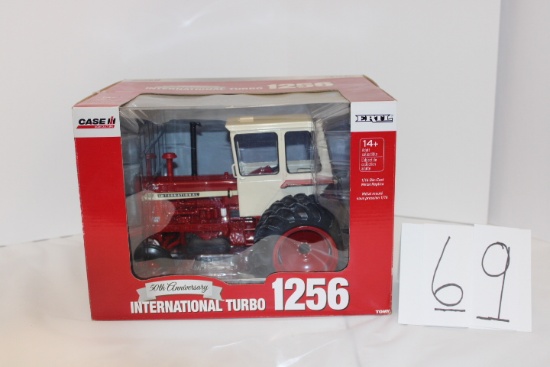 Ertl Case IH 1