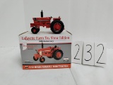 Classic Series resin Farmall 1466 1
