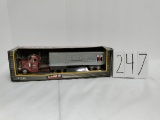 Ertl IH Harvester 1948 Peterbilt tractor trailer 1