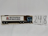 Ertl IH Eagle Truck and Trailer 1