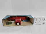 Ertl IH Hay Baler in Blue Box 1