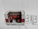 Ertl IH Farmall 806 1