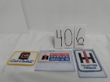 Lot: IH Volunteer Fireman Cub Cadet and IH Spirit of 76 sew-on patches