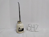 IH Oiler 1 pint capacity can has few dents HF 156 good condition