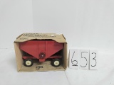 Ertl Gravity Feed Wagon Stock #350 1