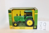 Ertl/ 1/16th scale/ John Deere 4040 wide front end
