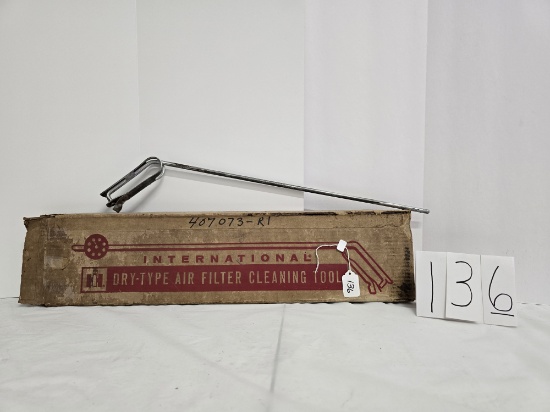 IH Dry-type air filter cleaning tool with original box Baltimore shipping label #407073R1