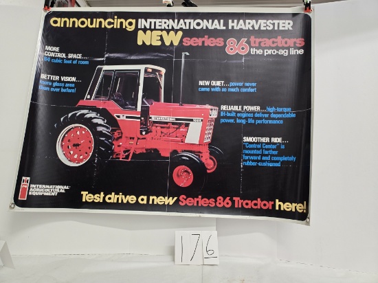 Vinyl repo IH 86 series tractors hanging banner