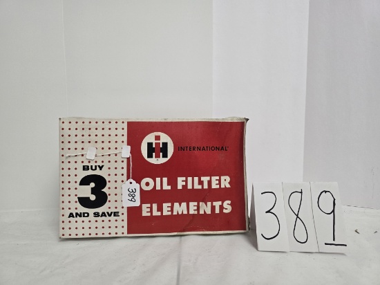 Box of 2 IH oil filter elements #376376R91 box is fair