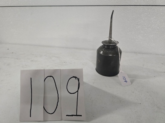 IH oil can good condition