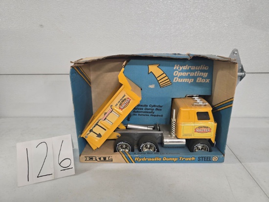 Ertl Dump truck stock 3419 good condition