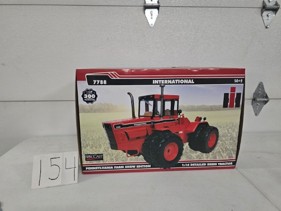 Speccast IH 4788 1/16th scale 1 of 300 PA Farm Show Edition zjd1788 very good condition