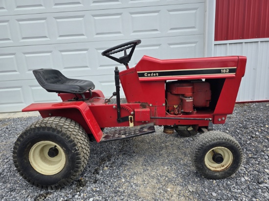 182 Cub Cadet runs gear drive no deck new battery fiberglass hood great shape