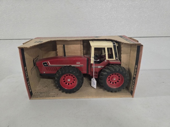 Ertl International 2 + 2 stock 464 in box fair condition box toy good condition