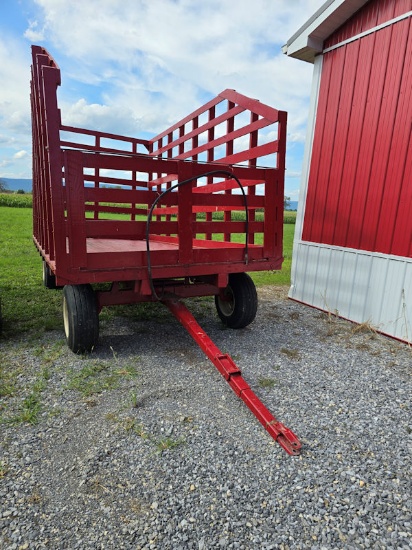 Dump hay wagon with 8 ton running gear red