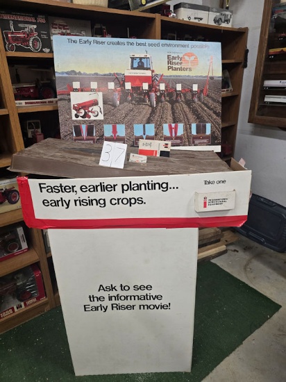 IH Early Riser Planter floor informational display cardboard fair condition
