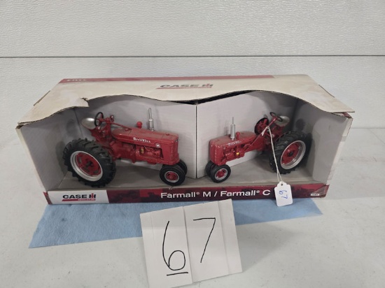 Ertl Farmall M & C tractors 1/16 scale 14806 stock good condition