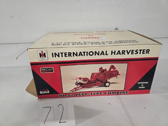 Speccast IH NO 82 pull type combine zjd193 stock 1/16 scale box fair toy good