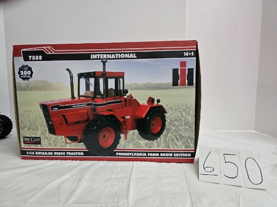 Showaker IH Collection
