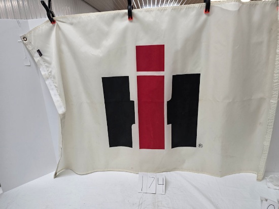 Flagsource nylon IH flag