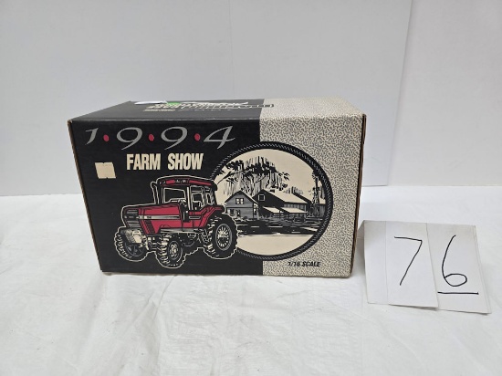 Ertl 1994 Farm Show Magnum IH 1/16 scale nib