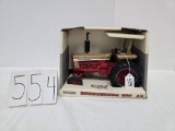Ertl 1995 Collector's edition IH 826 Golden Demonstrator #4652DA NIB
