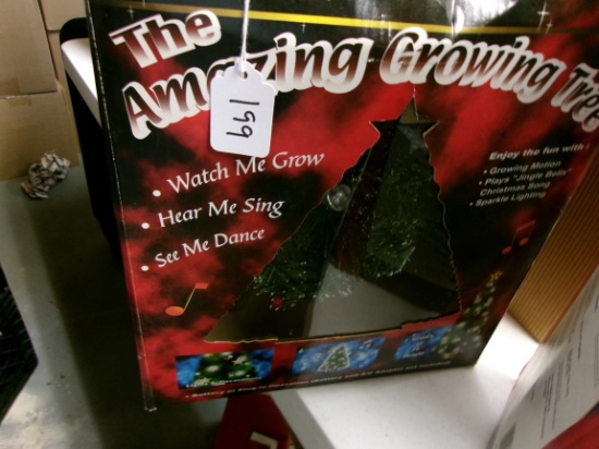 The Amazing Growing Christmas Tree
