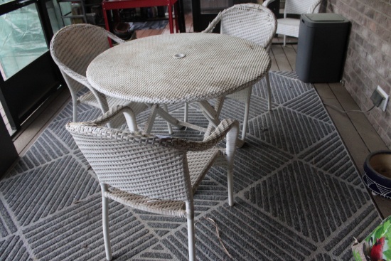 Patio furniture, Rug and Trash Can