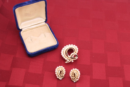 Trifari Brooch and matching earrings