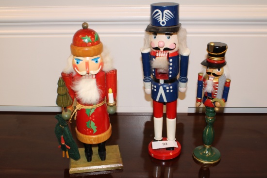 Nutcracker Lot