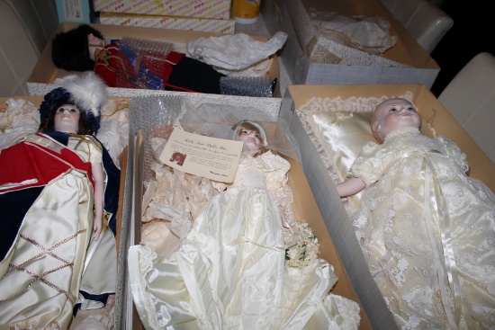 Lady Anne Dolls of Queen Elizabeth, Lady Diana, Prince Philip Duke of Edinburg, and Prince William.