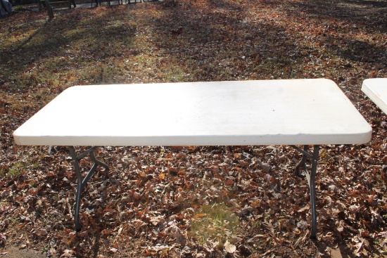 6ft Lifetime plastic Folding Table