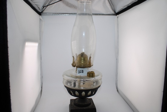 Antique Queen Anne No 2 Kerosene Lamp with Cast Iron Milton Pedestal