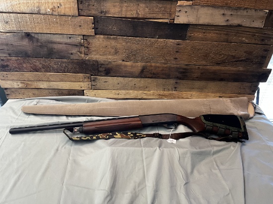 Remington 11-87 12 Guage. Soft case and butt stock shell holder included.