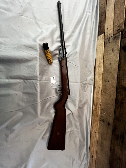 Vintage HY Score Model 805 Pellet Gun and pellets