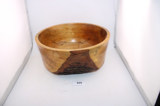 Maple Signed Robert Bynum Carved Bowl #546