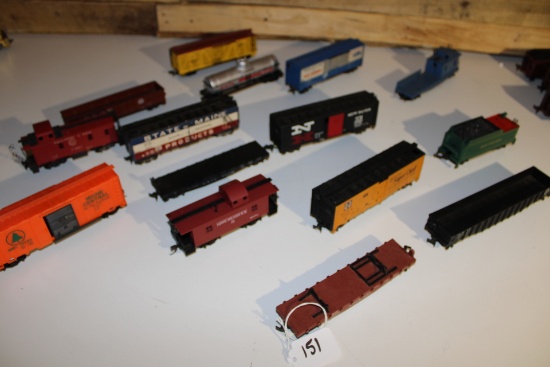 Lot of HO Scale Train Cars